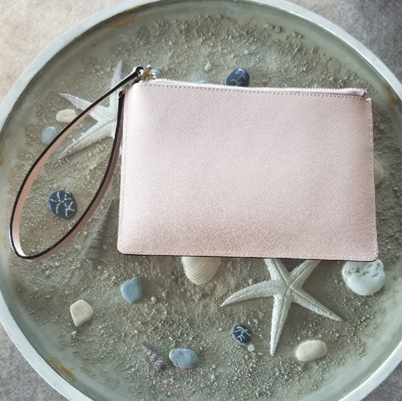Beautiful Soft Pink Kate Spade Wristlet Like New - Picture 2 of 5